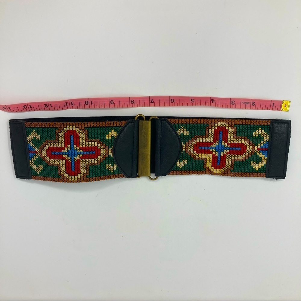 Black embroidered elastic stretch belt